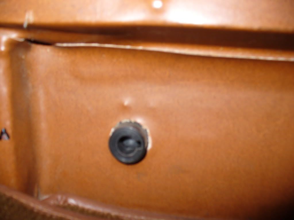 [Linked Image from i1091.photobucket.com]