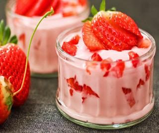 Puding Strawberry Yogurt