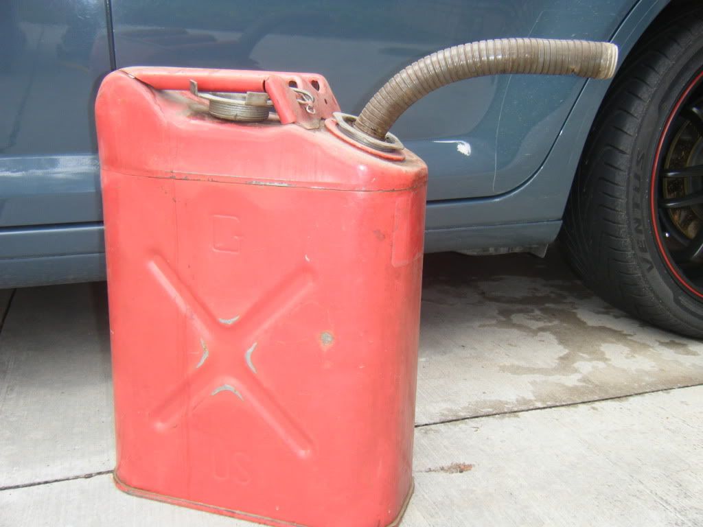 gas can photo: Jerry Gas Can w/ Spout DSCF1093.jpg