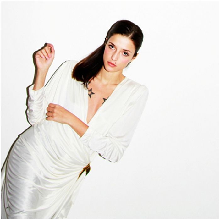 el estilo de eleonora Carisi, style icon, streetstyle eleonora_Carisi_streetstyle_styleicon_fashion_itgirl_estanochesoyunaprincesa_01.jpg