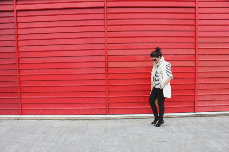 outfit_streetstyle_chaleco_blanco_estanochesoyunaprincesa streetstyle_chalecoblanco.gif