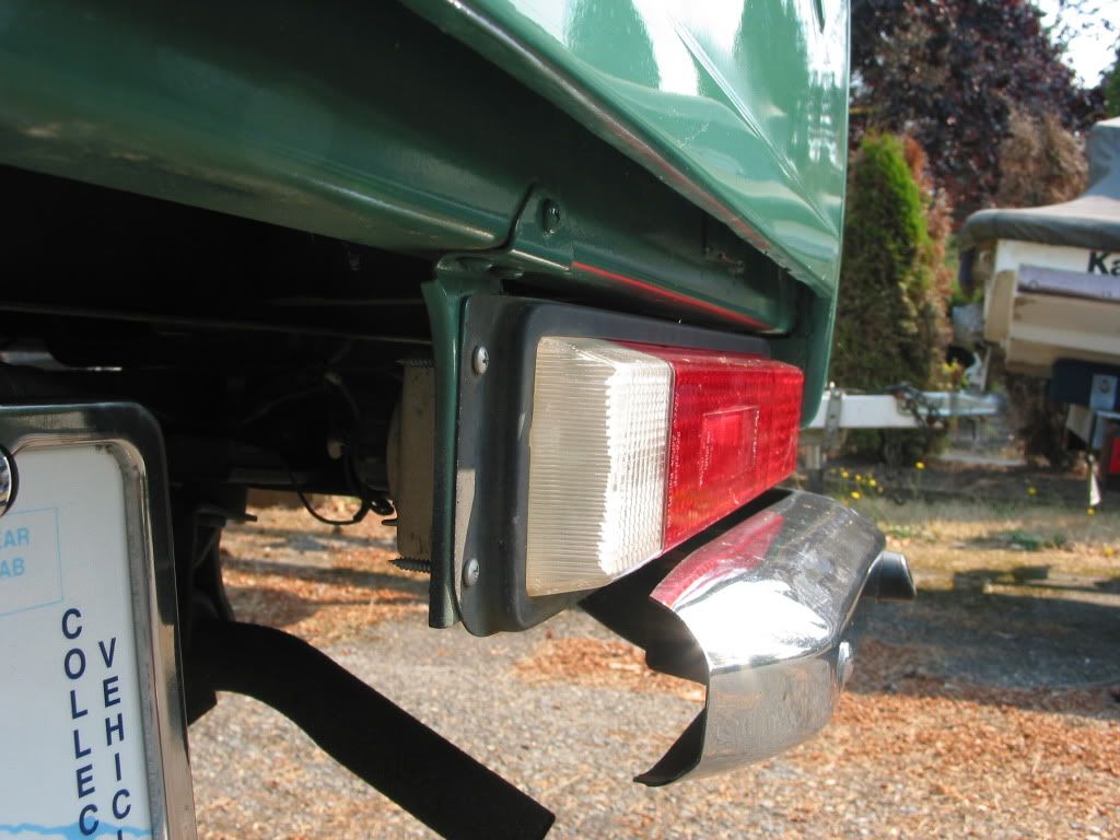 Datsunbumpertaillight3.jpg