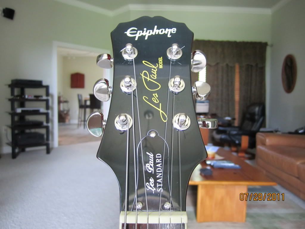 EpiphoneGuitar005.jpg