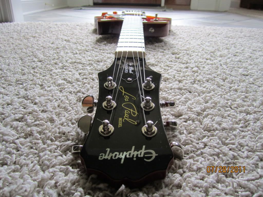 EpiphoneGuitar009.jpg